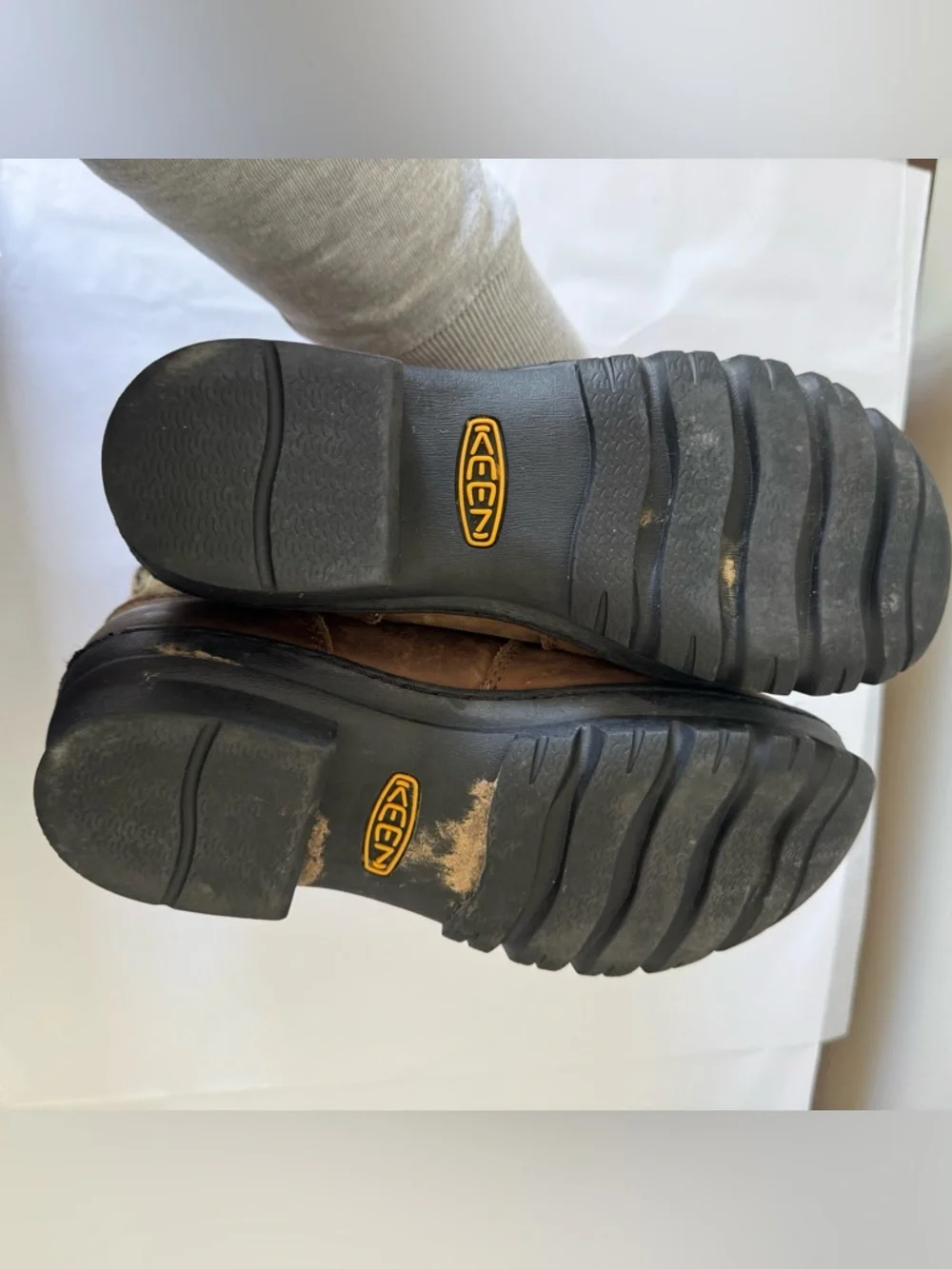 KEEN Size 9 Brown Winter Boots - Waterproof